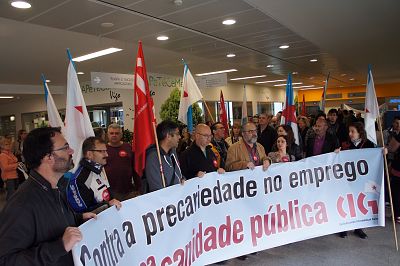 2016 04 27 ProtestaCIGsanidadePublicaCunqueiroVigo14.JPG